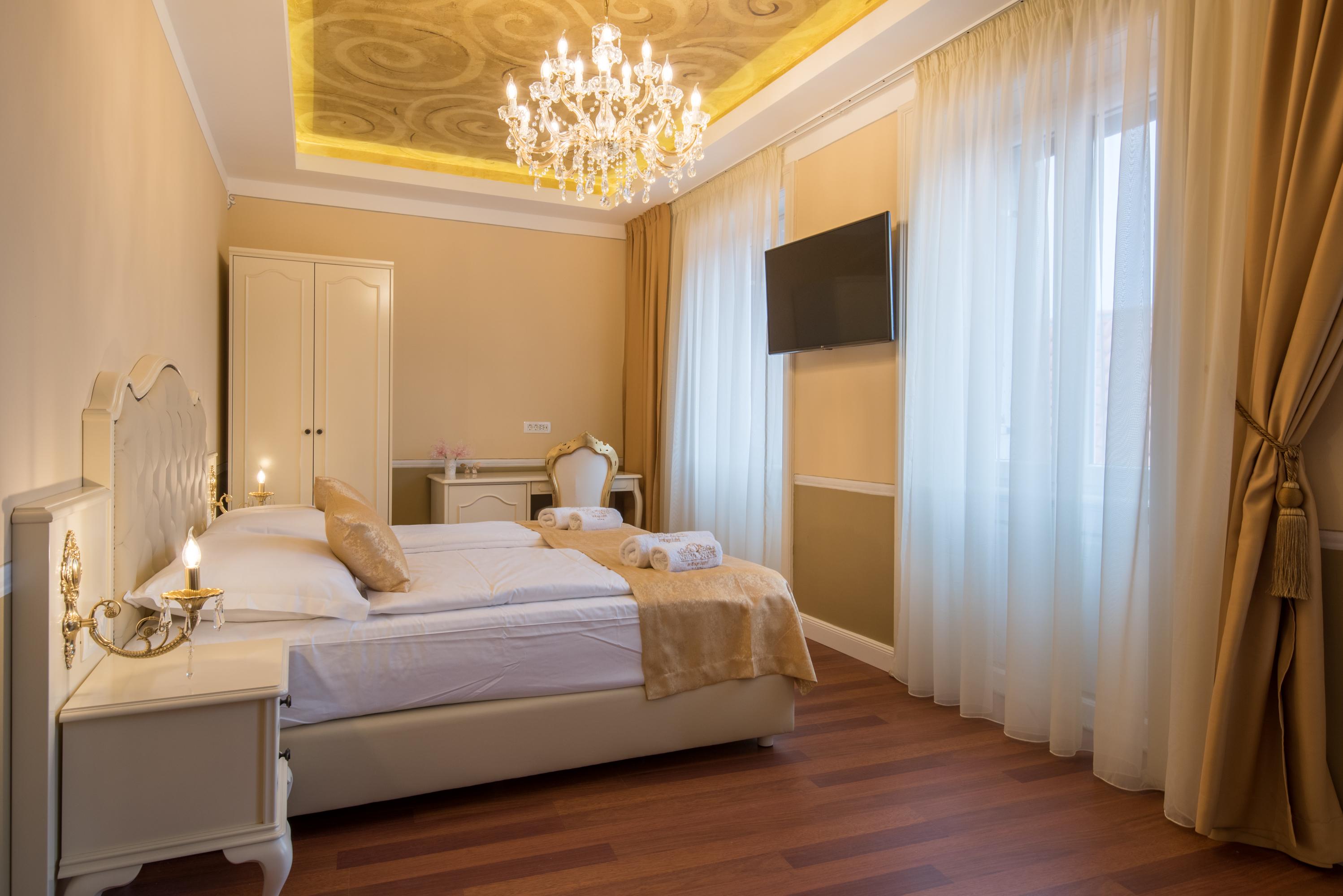 Central Square Heritage Hotel สปลิท ภายนอก รูปภาพ